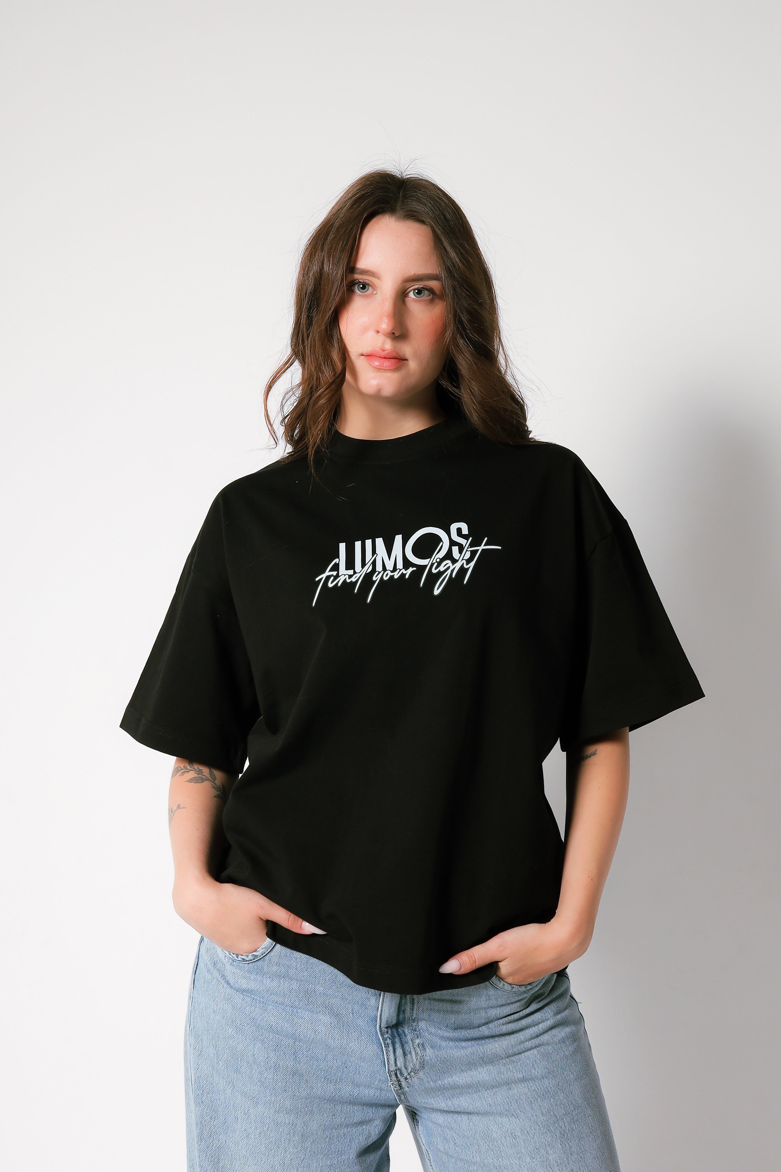 LUMOS BLACK TEE