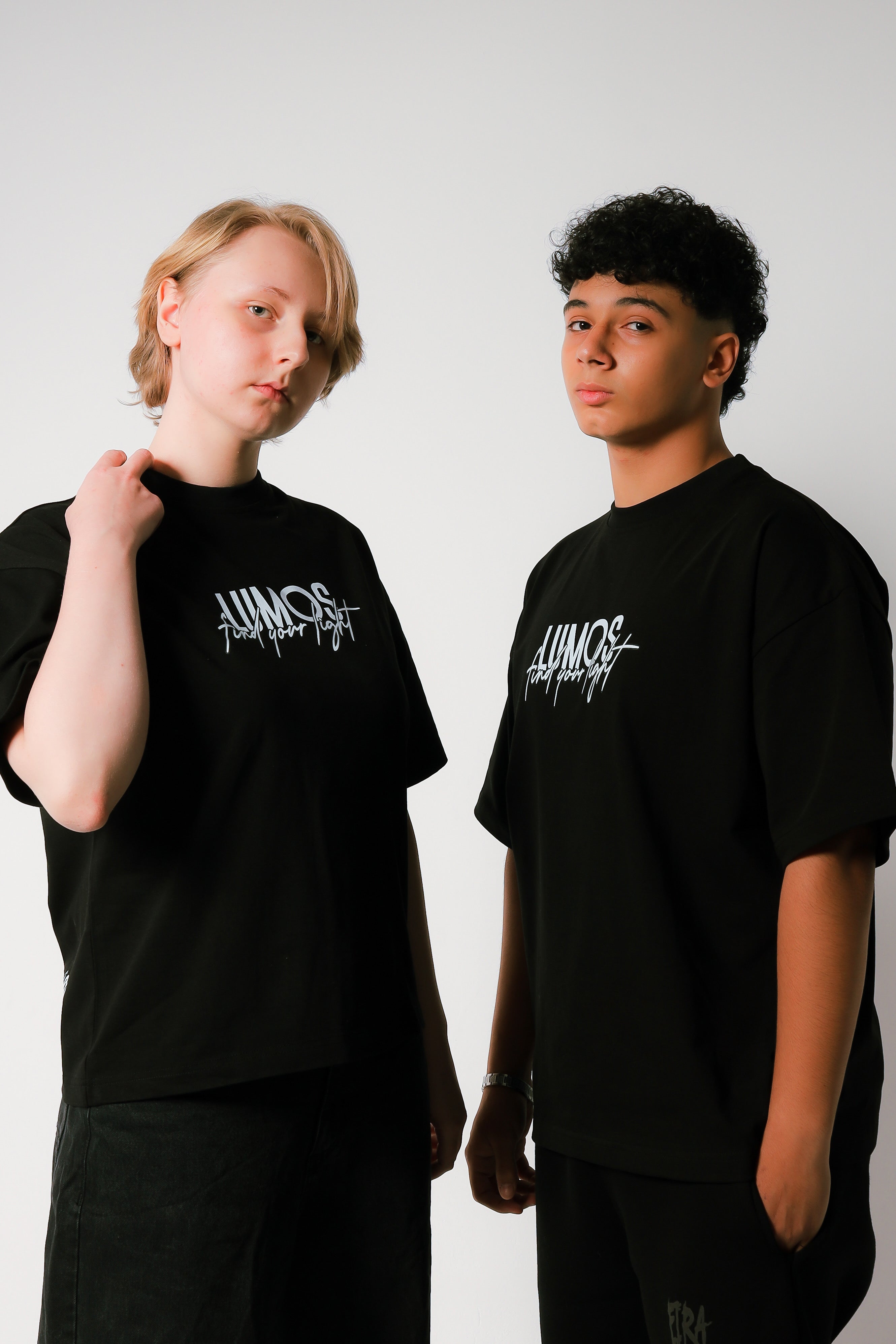 LUMOS BLACK TEE
