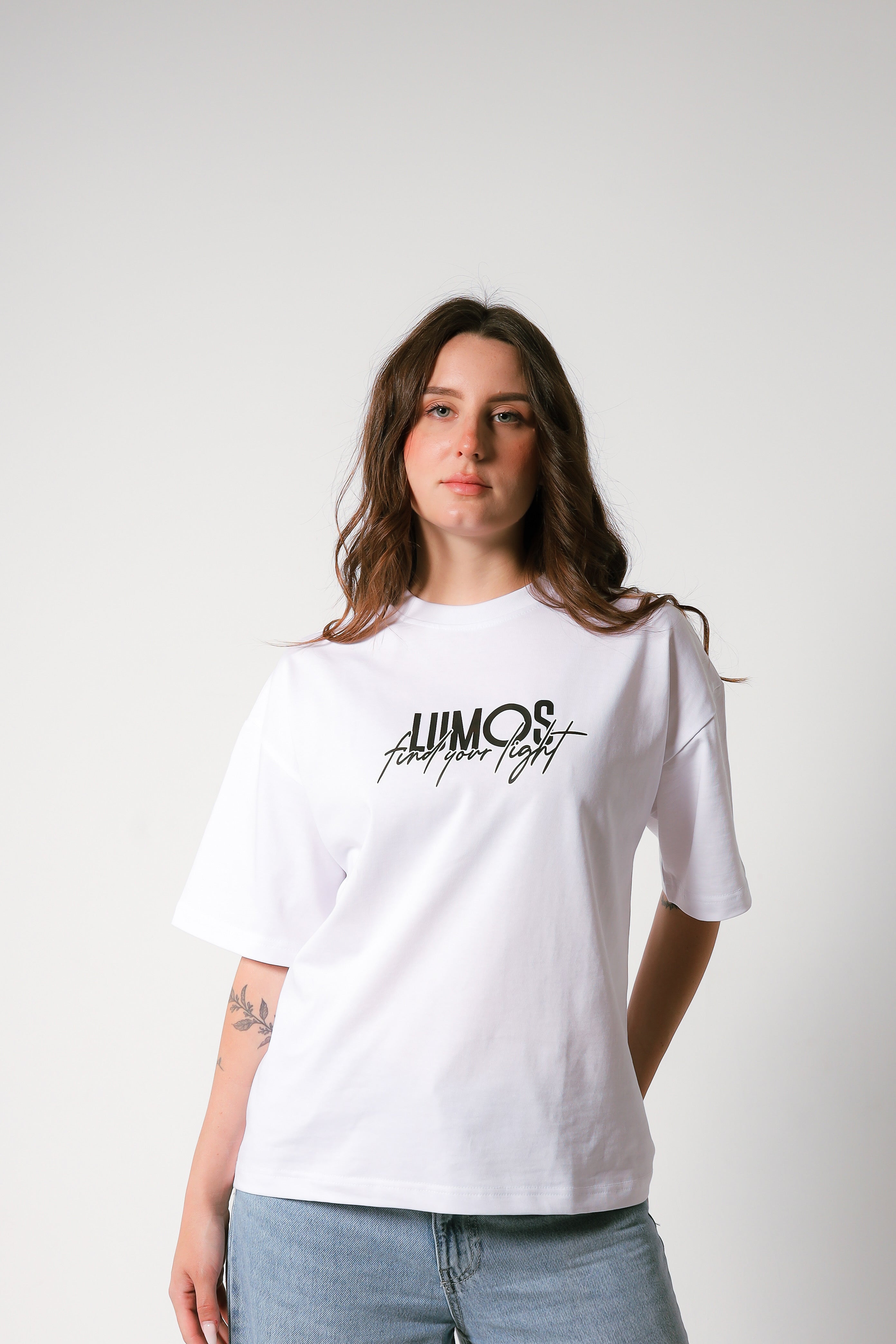 LUMOS WHITE TEE